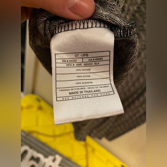 Nike Shirt - Picture 4 of 4